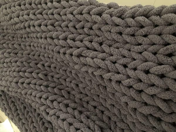 2 stk Chunky Knit Chenille Garn til Håndstrikning af Tæpper, Super Blødt Stort Jumbo Tæppe Garn (Mørkegrå)