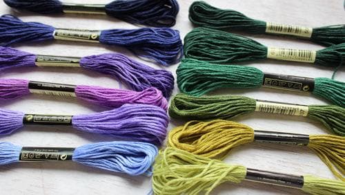 100 kpl ompelulankaa / mouline-lankaa multifärg multicolor