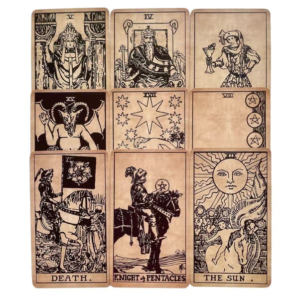 Rider Waite Tarot antiikkityylillä