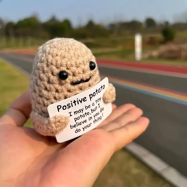 Högkvalitativ ny stil 1 st Mini Rolig Positiv Potatis, Söt Ull Virkad Stickad Potatisleksak