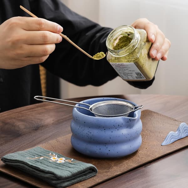 7-Piece Ceramic Matcha Tea Set with Matcha Bowl, Whisk, and Accessories blå