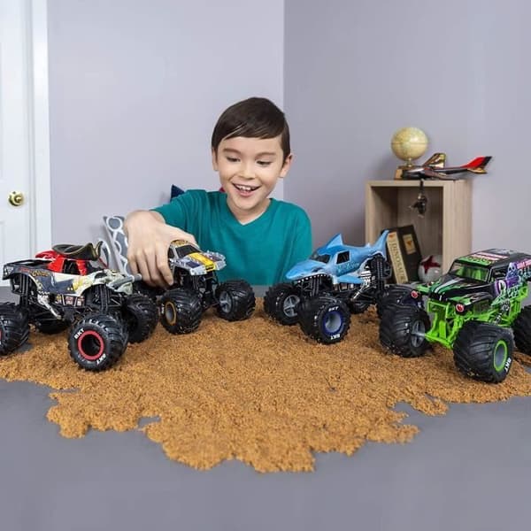 MONSTER JAM - COLLECTOR DIE CAST TRUCKS - Skala 1:24 - Tilfældig model