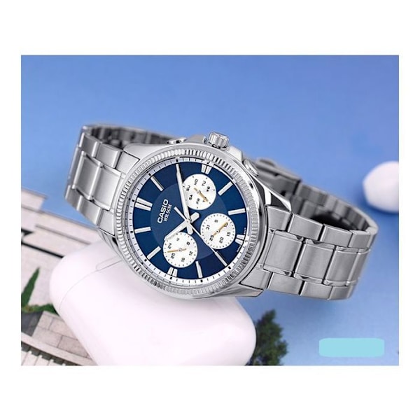 Casio - Herrklocka blå urtavla med datum - WR 50 meter