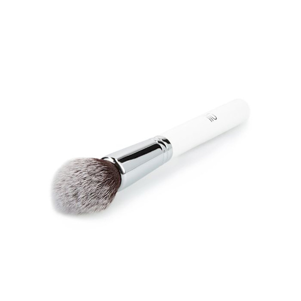 Ilū Make Up Tapered Powder Brush 205 - sivellin puuterituotteille