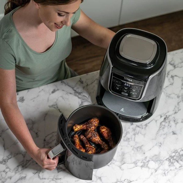 NINJA luftfritös - AF160EU - Kapacitet 5,2L - 6 matlagningsprogram - 1750W