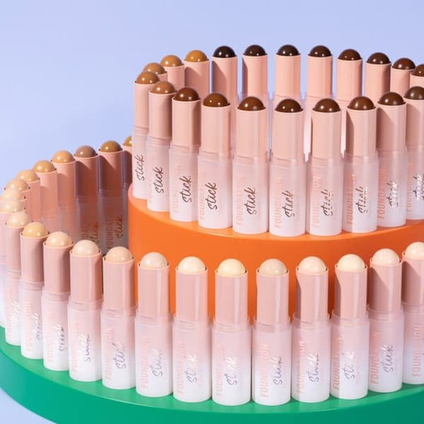 Essence - Meikkivoide Stick - 230 - 230 -