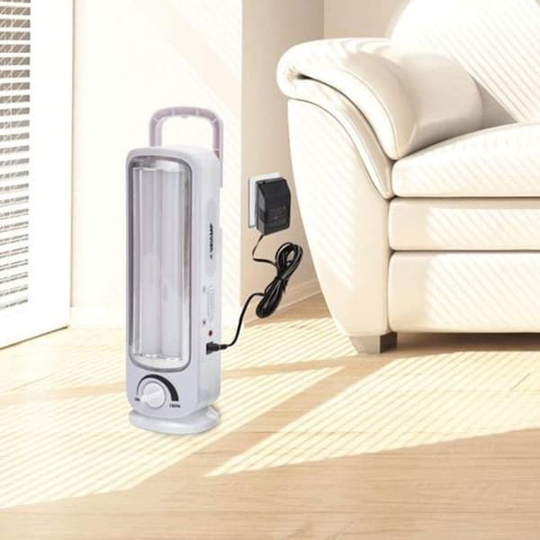 Genopladelig Lampe - GENERIC - Kompakt Model - Lang Batterilevetid - Ergonomisk Design - LED Lys Sort