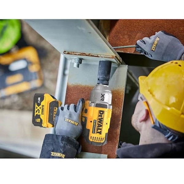 Boulonneuse ½” DEWALT XR 18V Bürstefri 1396 Nm - 2 batterier 5.0 Ah, lader - DCF900P2T-QW