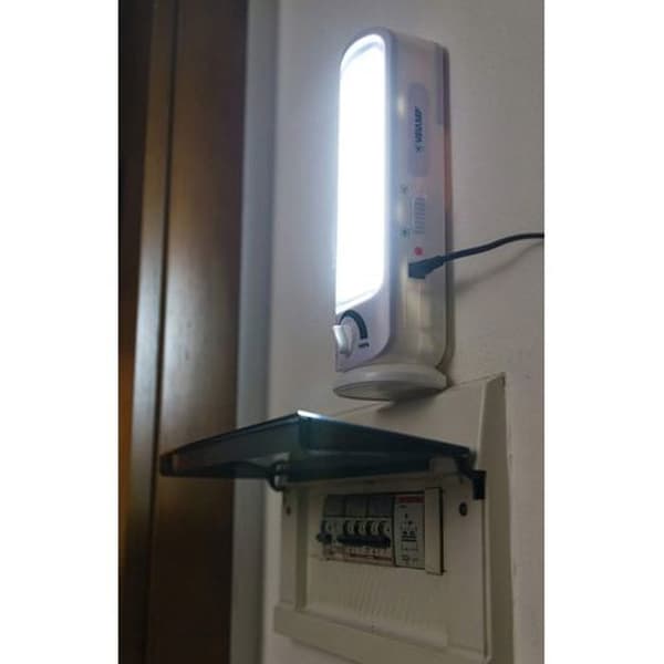Genopladelig Lampe - GENERIC - Kompakt Model - Lang Batterilevetid - Ergonomisk Design - LED Lys Sort