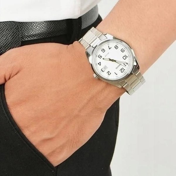 CASIO MTP-1302PD-7BVEF Kvartsur til mænd - Rustfrit stål - Analog - Vandtæt 5 ATM - Sølv