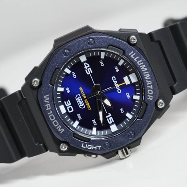 Casio Herre sportur, Blå skive med lysknap - Armbånd i resin