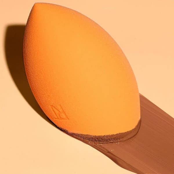 Makeupsvamp - Real Techniques - Miracle base - Revolutionerende skum - Glat finish - Latexfri