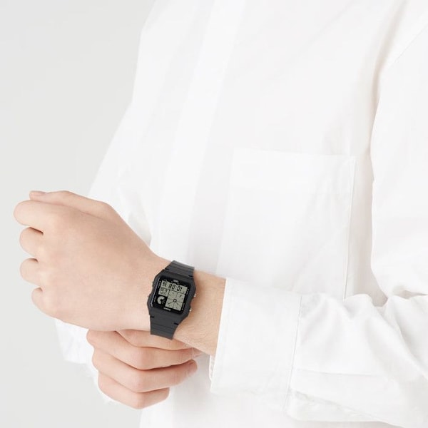 Klocka - Casio - LF-20W-1AEF - Svart Resin - Vattentålig 30m - 5 Larm - Stopwatch Svart