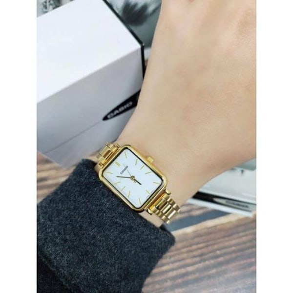 Casio Klocka för kvinnor – Klassisk stil Guld – Vit urtavla -LTP-V009G-7EUDF