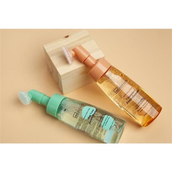 Puhdistusvaahdon - IDC Institute - Exfobrush - 240 ml - C-vitamiini - Ilman parabeeneja