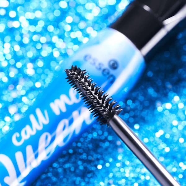 Essence - Mascara Dramatic Effect Faux Cils Call Me Queen Vandafvisende - Sort