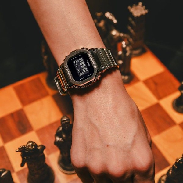 Montre - Casio - GM-5600YM-8ER - Hopea Muovi - Vedenpitävyys 20 bar - Digitaalinen Pengar