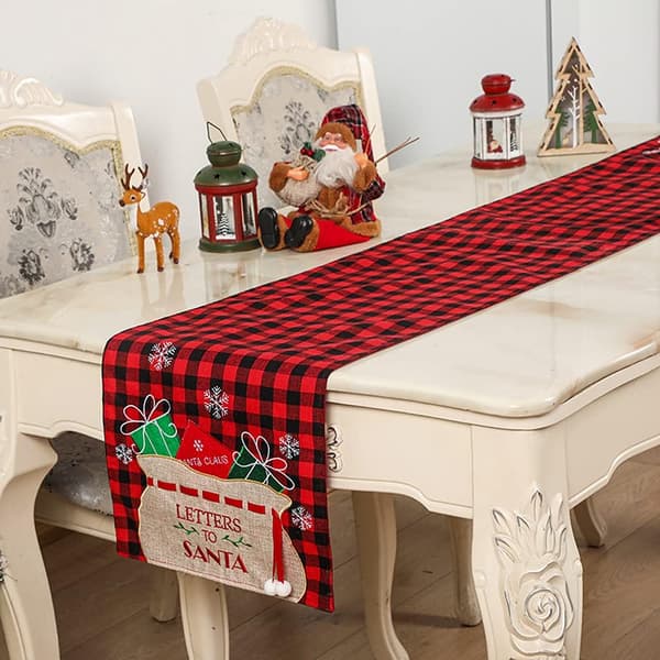 Christmas Table Runner in Plaid Pattern, Red and Black Table Runner