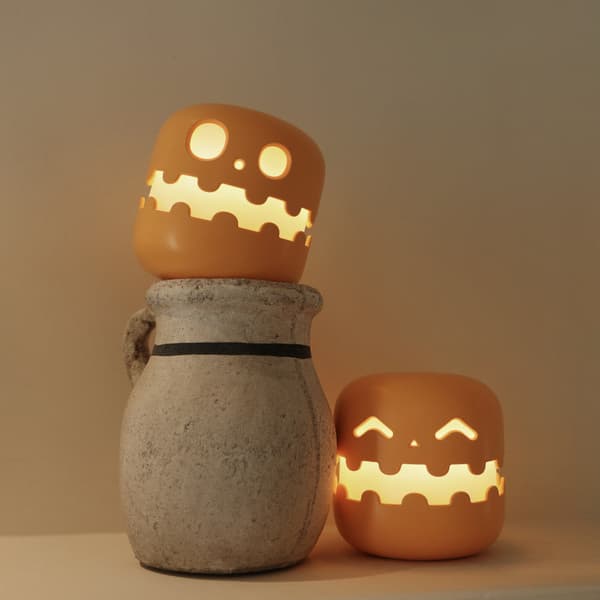 Pumpkin Lantern Creative Fun Halloween Gift Pat Lantern USB Rechargeable Soft Light Bedside Companion Sleep Lamp
