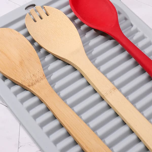 Coaster, heat insulation mat, non-slip and anti-scald silicone coaster, plate coaster, wave-patterned mat (grey)