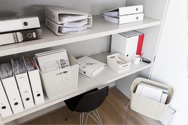 Liten rektangulær oppbevaringskurv, vintage hvit