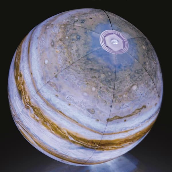 Lysende badebold med Jupiter-mønster - 61 cm selvlysende glødende poolbold (42 cm diameter)