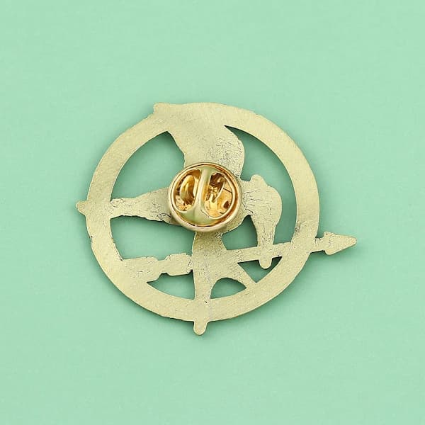 Hunger Games Mockingjay Brosje, A