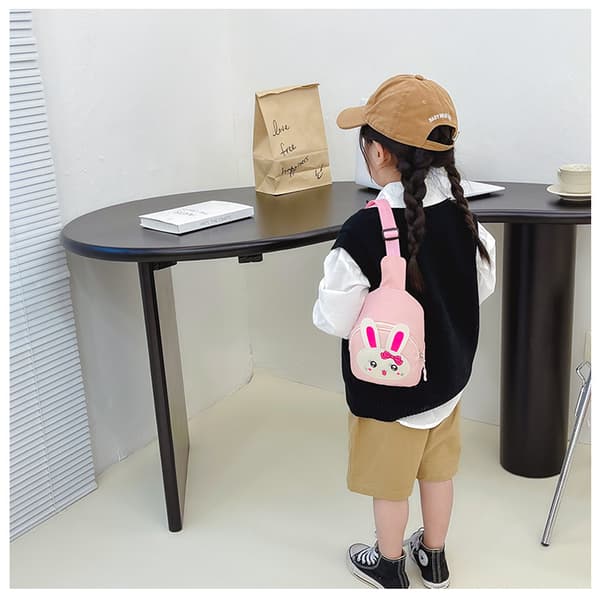 Pink Sling Backpack, Small Backpack for Girls, Kawaii Bag, Lightweight Canvas, Adjustable Shoulder Strap, Zipper
