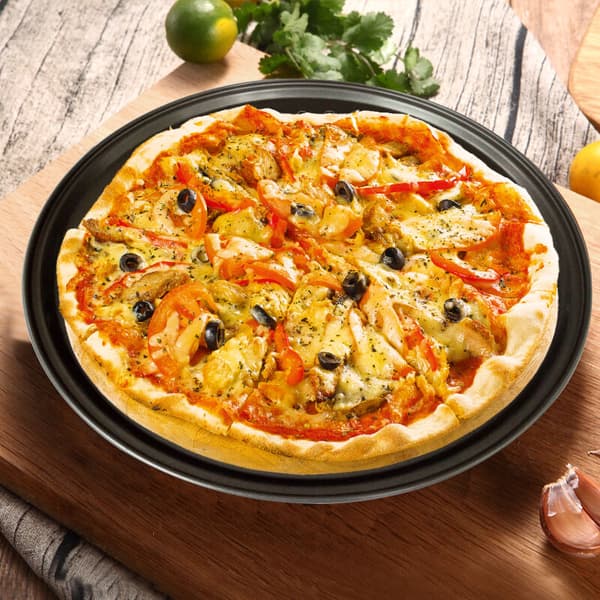 Perforert pizzapanne, Non-Stick pizzapanne med solid base - Diameter 32cm, 2-pakning