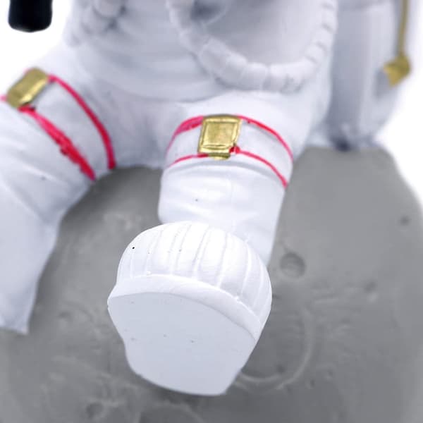 Astronautfigur Skulptur Rommann Statue Skrivebordstilbehør Barn Gutter Soveromsdekor Astronauttema Dekorasjon Pynt