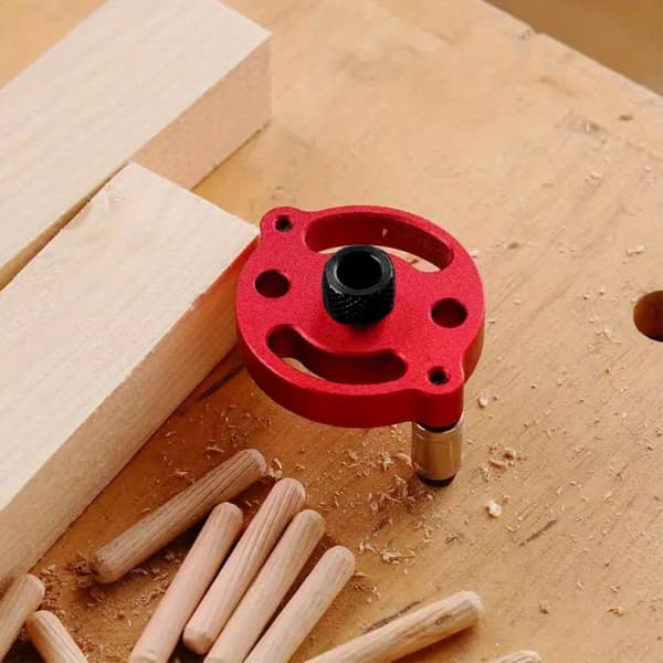 Selvcentrerende Dyvelklemme – 3-10 mm Boreguide til Træpanelsamlinger