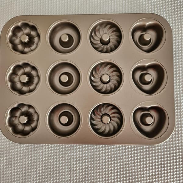 12-håls non-stick munkbakform i kolstål – blom- och hjärtformad munkbakform för ugn