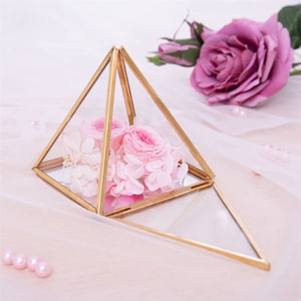 2X Glasboks Gylden Geometrisk Dekorativ Boks Geometrisk Glaspyramide Ringholder til Bryllupsjubilæumsgave S