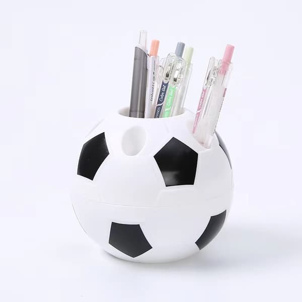 Fotballformet pennholder