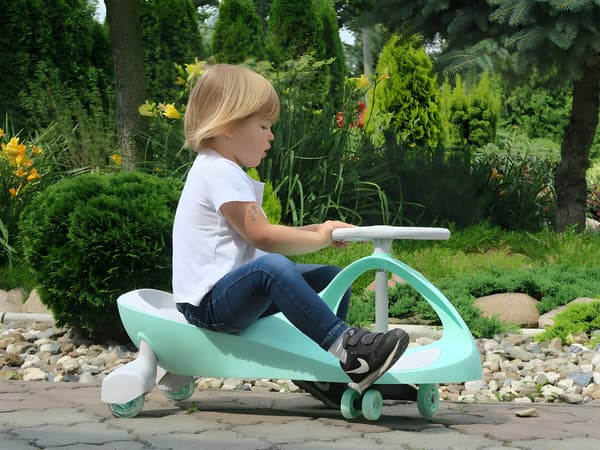Wiggle Car potkuauto LED-pyörillä vihreä ECOTOYS