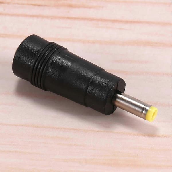 4.0x1.7 mm hannplugg til 5.5x2.1mm hunnplugg DC strømkontakt