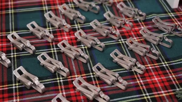 Christmas Light Clips, Metal Gutter Hooks, Outdoor String Light Clips, for Tiles and Roofs, 50 Pcs