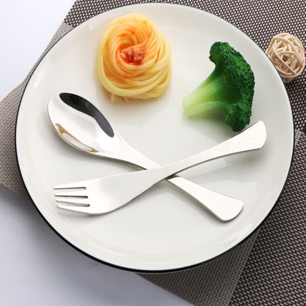 Titanium Cutlery Set, Lightweight Utensils, Modern Design, Dishwasher Safe, Service for Extra Fork Spoon Self-Feeding