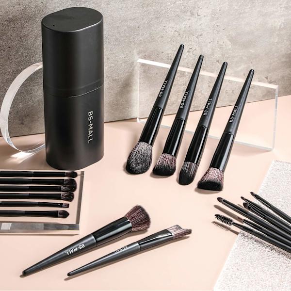 BS19 - BS-MALL 18 st. exklusiva Make-up / sminkborstar av Bästa Kvalité