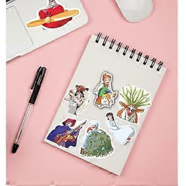 100 kpl söpöjä anime-tarroja, Kawaii Studio -tarroja vedenkestäviä vinyylitarroja kannettavalle tietokoneelle, kitaralle, vesipullolle, matkalaukulle, pyörälle, muodikkaita tarroja lapsille ja teineille