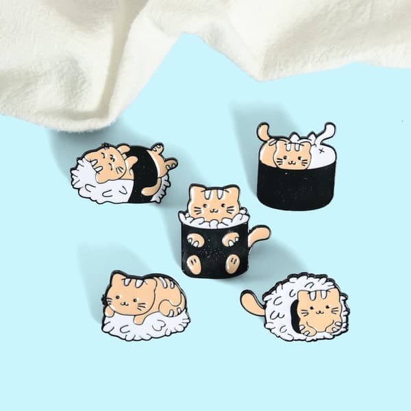 Set med 5 söta katt emalj stift för ryggsäckar katt sushi ris B