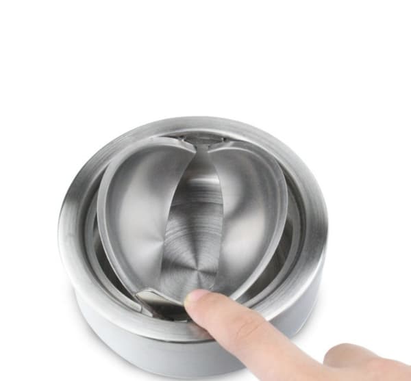 Set med 2 vindtette askebeger 12 x 5,5 cm