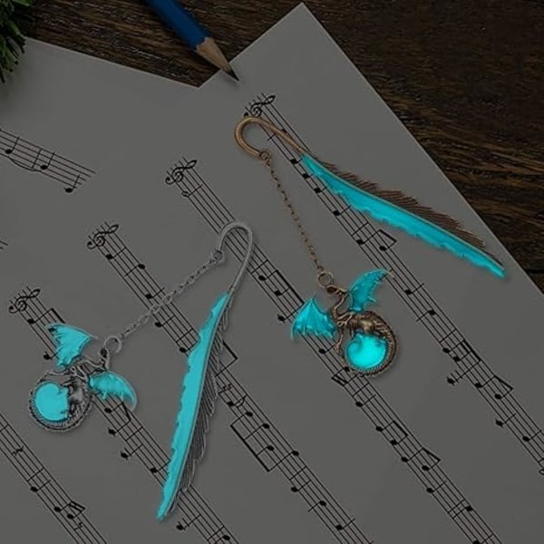 Metalliset kirjanmerkit, jotka hohtavat pimeässä - Retro-höyhenpeitteinen lohikäärme, luminoiva