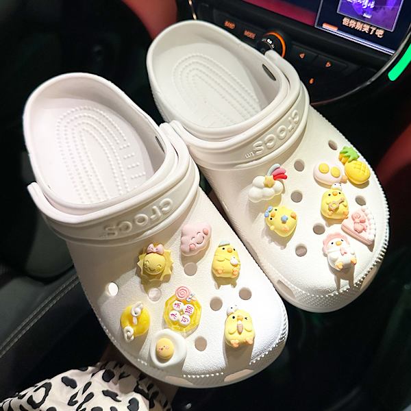 14 st ananas kyckling skoprylar för Croc Charms för tonåringar