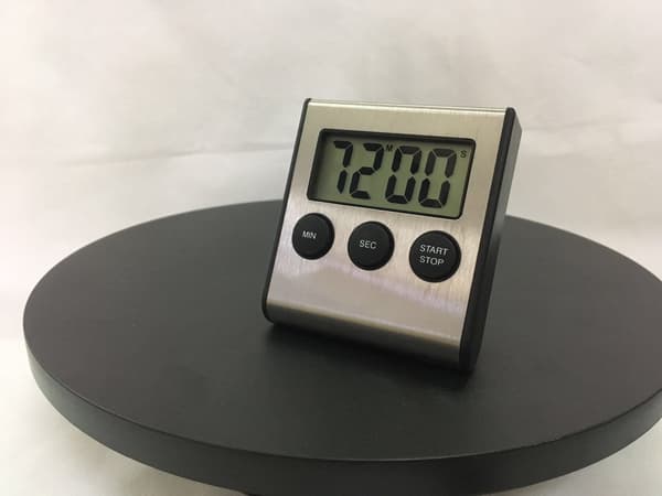 Digitalt timer i rustfrit stål (6,5 x 1,6 x 7 cm)