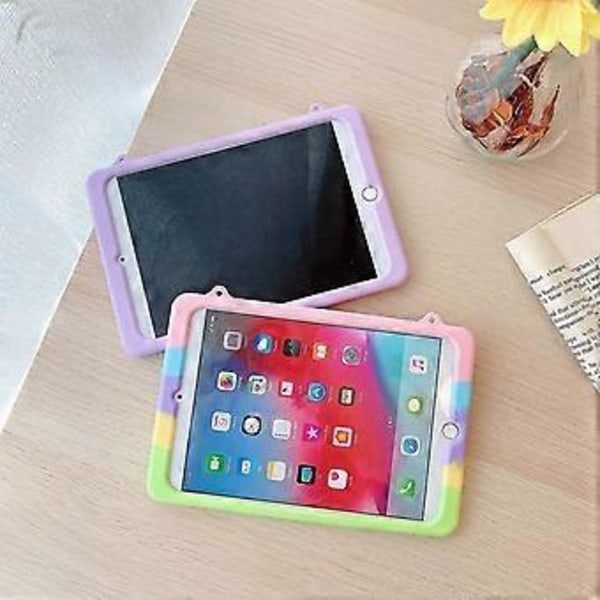 KATEA Sød Silikon Etui, Pop Push Boble Etui Kompatibel med iPad Pro 11 tommer 2018/2020, Stressaflastende Etui med Støttefod & Snøre & Vedhæng (Regnbue