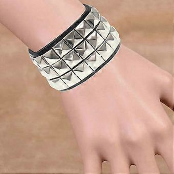 Svart Läder Punk Armband Fyrkantiga Nitar Armband Fyrkantigt Nitat Armband Läderstruktur för Trendig Look (Svart andra raden)