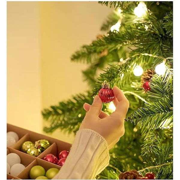 99 stycken julgranskulor, julgransdekorationer, julgranskulor