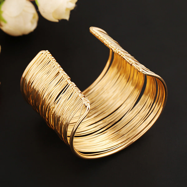 Mote-Bangle for Kvinner med Flere Lag Metalltråder, Åpen Bangle, Bred Mansjett
