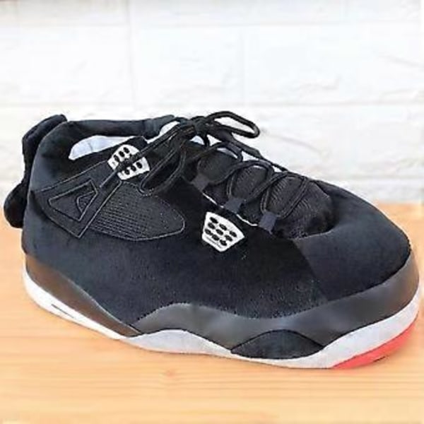 Sneakers-lignende Plys-Tøfler Kreativ Indpakning Fuzzy Varme Vinter Drag Sko til Afslappet Daglig Brug (A4 Sort)
